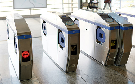 閘機集成定向聲模組產(chǎn)品,定向發(fā)聲,提升用戶體驗